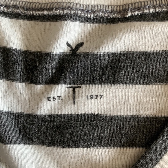 American Eagle AE Soft & Sexy Striped Gray/Off White Juniors Size Small Top - Picture 2 of 5